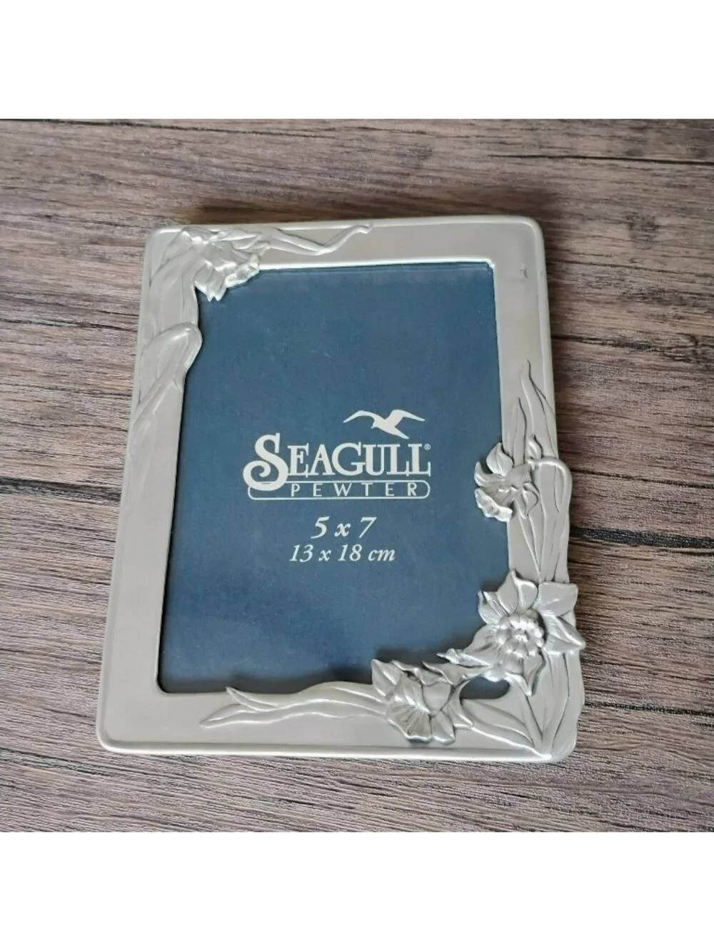Seagull Pewter Floral Engraved 5x7 Photo Picture Frame Silver Daffodils